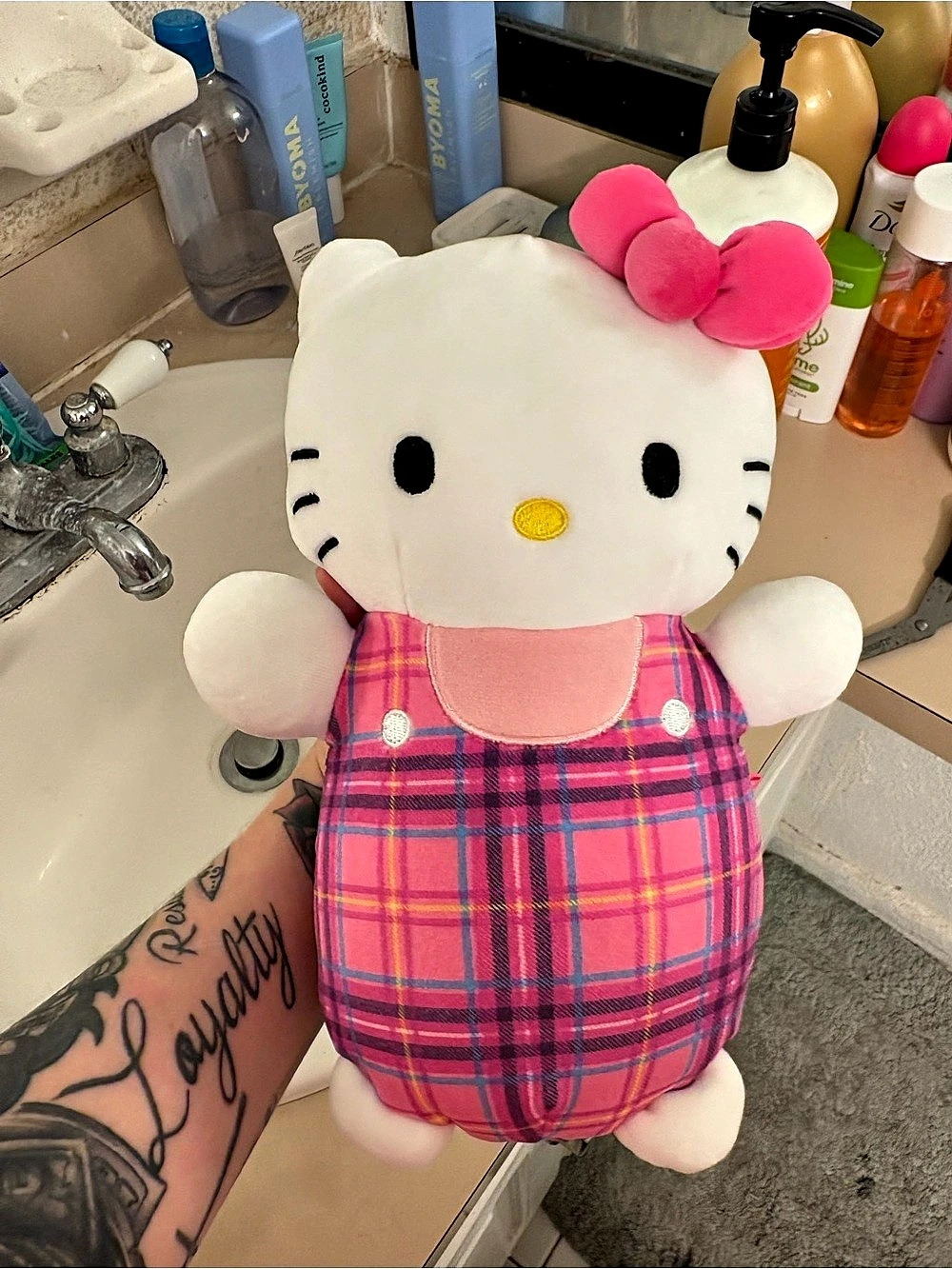 Hello kitty hugmees squishmellow Sanrio Hello Kitty Pink Plaid Overalls Plush T